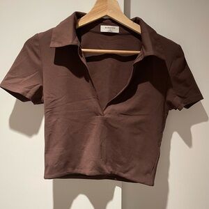 Babaton cropped v neck t shirt - size medium